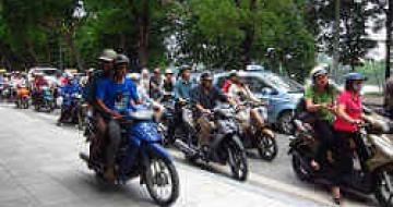Thumbnail image of motorbike traffic in Hanoi, Vietnam
