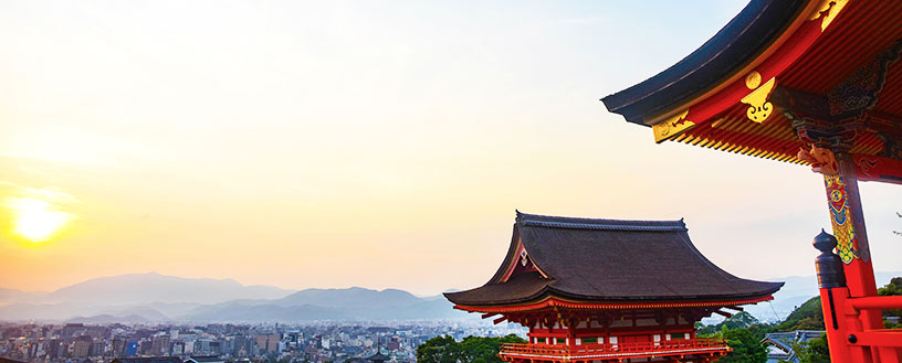 kyoto temple sunset