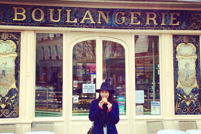 Kimberlee out the front of Art Nouveau Boulangerie 