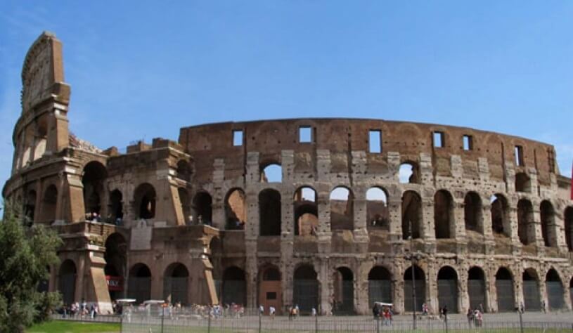 Colosseum photo in Italy