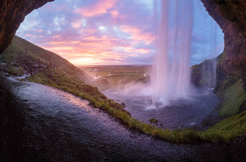 Photo of Seljalandsfoss waterfall, Iceland