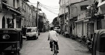 Thumbnail image of the street in Galle, Sri Lanka