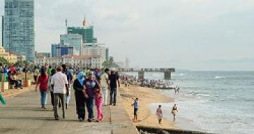 Thumbnail beachside photo from Colombo, Sri Lank