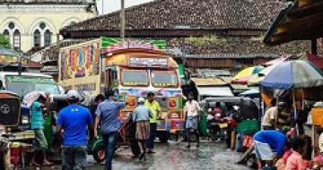 Thumbnail image of a colourful truck, Colombo Sri Lanka