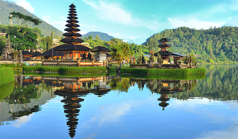 temple-in-indonesia