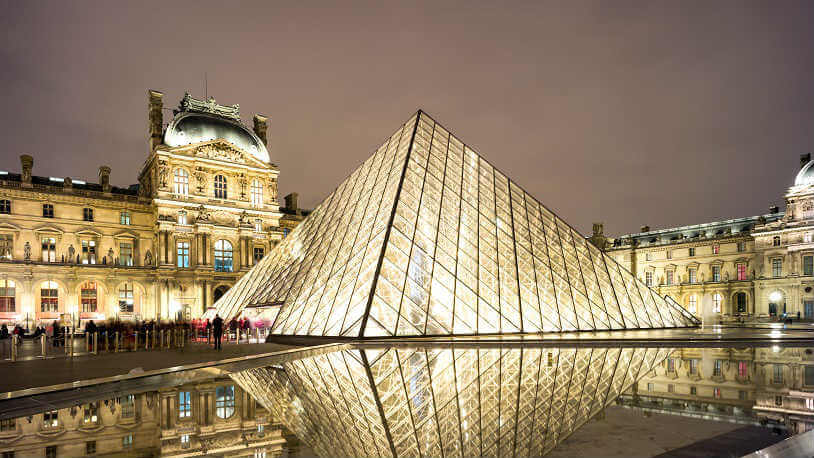 Photo of the Louvre, Paris